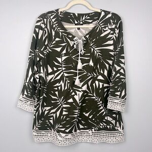 Talbots Large Petite green & white tropical palm print 3/4 sleeve shirt